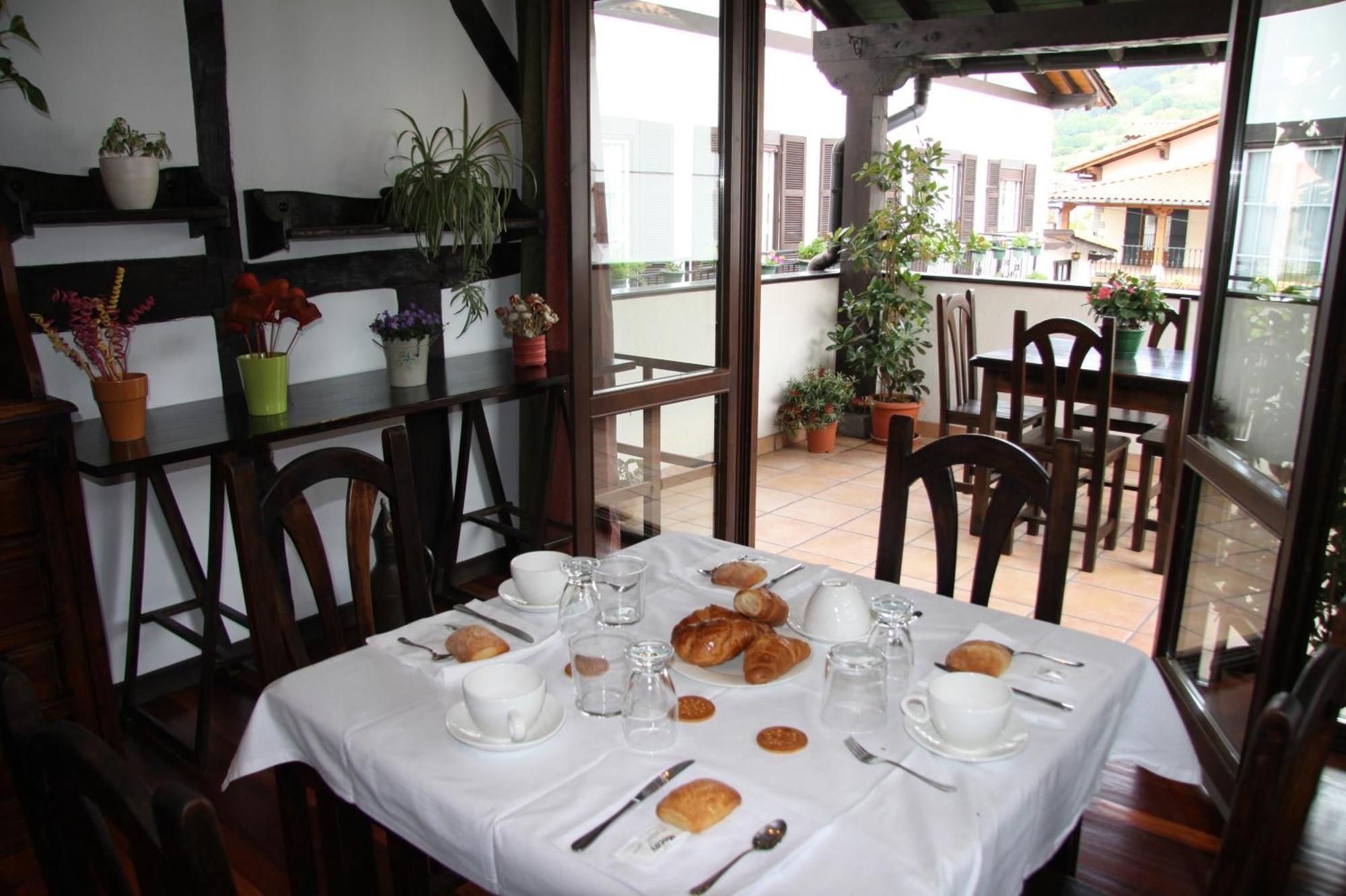 Hotel Spa Atxaspi Lesaka Ngoại thất bức ảnh